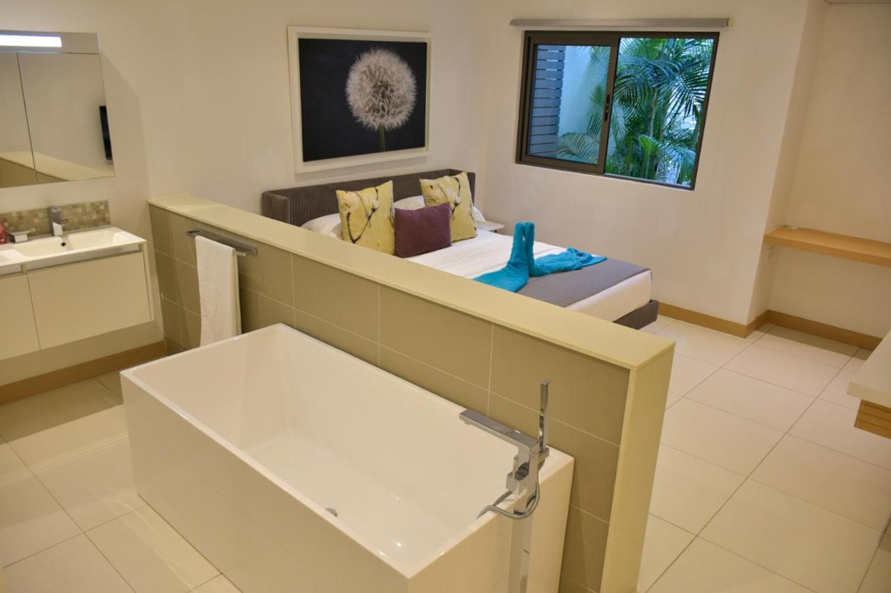 Latitude - With Private Plunge Pool Villa Rivière Noire Dış mekan fotoğraf